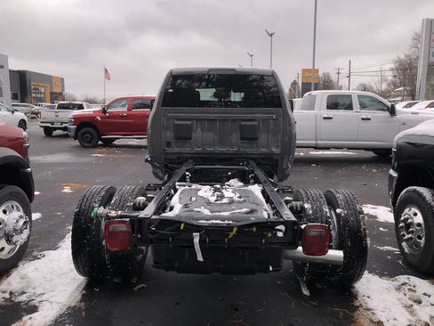 New 2026 RAM 4500 Tradesman w/ Chrome Appearance Group image 9