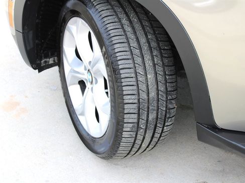 Used 2012 BMW X5 xDrive35d image 11