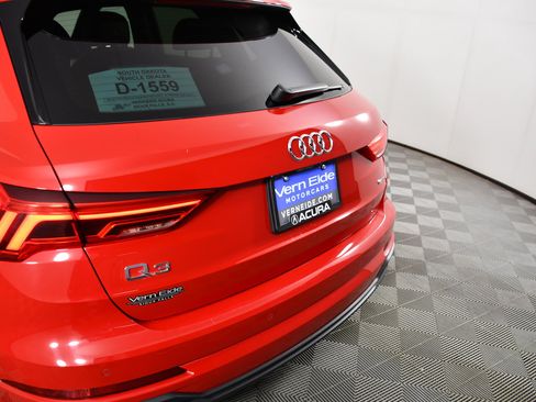 Used 2025 Audi Q3 2.0T Premium AWD/4WD image 15