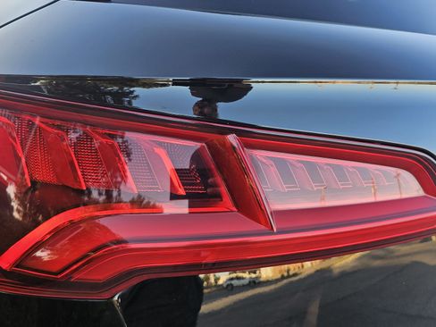 Used 2019 Audi Q5 2.0T Premium w/ Convenience Package image 10