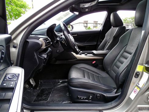Used 2018 Lexus IS 300 F Sport RWD image 15