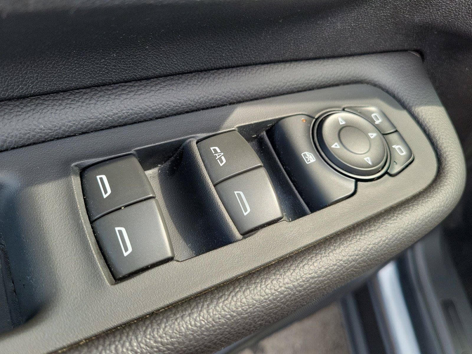 Used 2018 GMC Terrain SLE w/ Driver Convenience Package FWD image 19