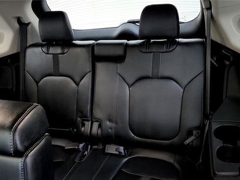 Used 2023 Honda Pilot Touring image 22