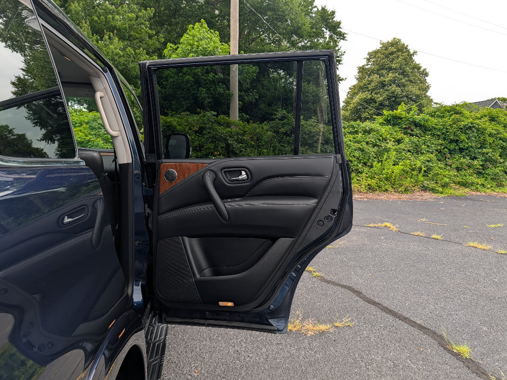 Used 2019 INFINITI QX80 Luxe w/ Proassist Package AWD/4WD image 12