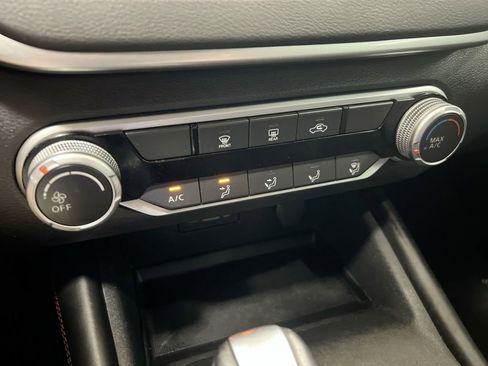 Used 2022 Nissan Altima 2.5 SR FWD image 16