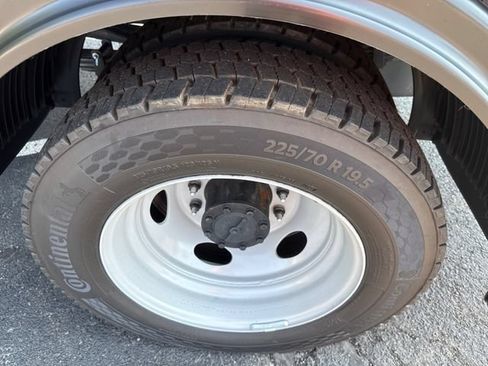 New 2026 Ford F550 4x4 Regular Cab Super Duty image 17