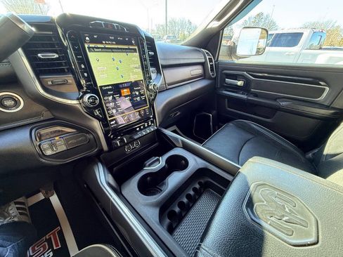 Used 2021 RAM 2500 Laramie image 29