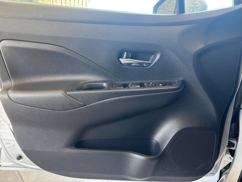 Used 2025 Nissan Versa SV FWD image 18