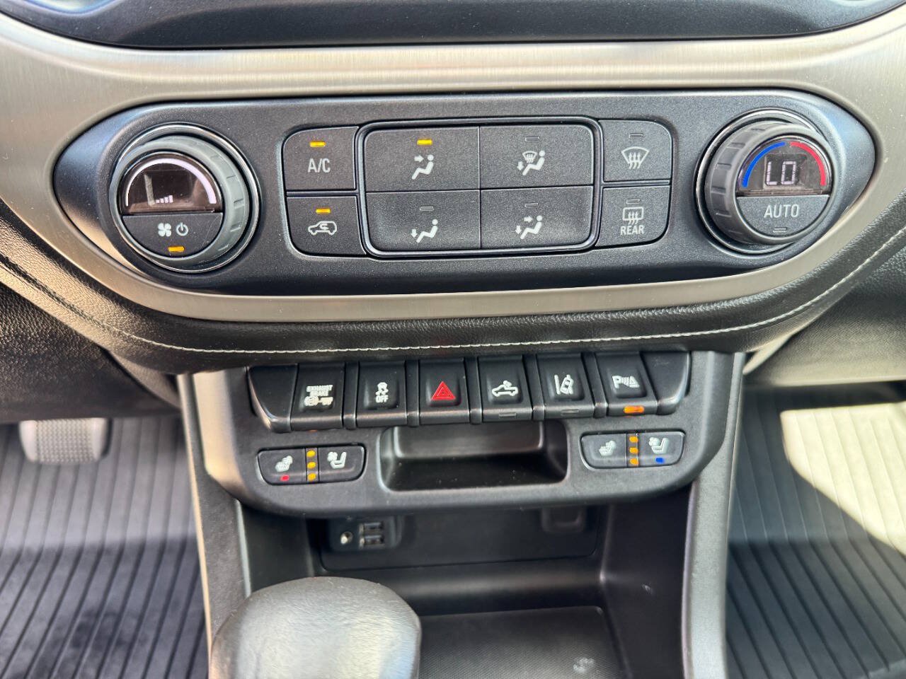 Used 2022 GMC Canyon Denali AWD/4WD image 29