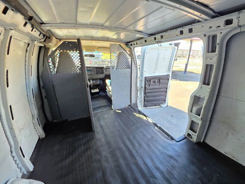 Used 2019 Chevrolet Express 2500 Extended w/ Driver Convenience Package image 11