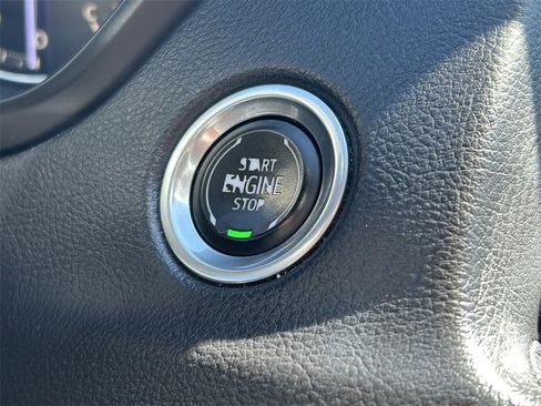 Used 2020 Cadillac XT4 Luxury image 27