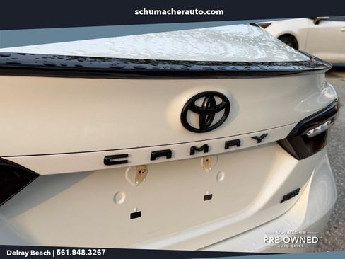 Used 2022 Toyota Camry XSE FWD image 14