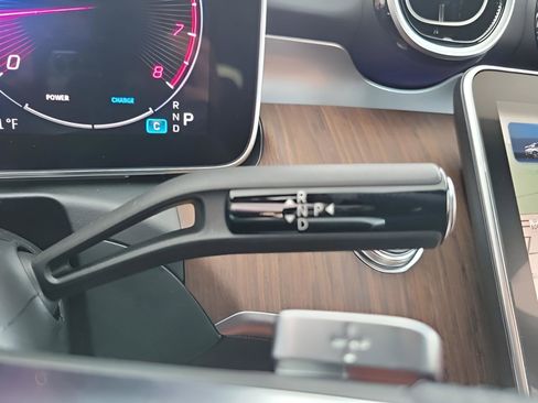 Used 2024 Mercedes-Benz C 300 Sedan image 29