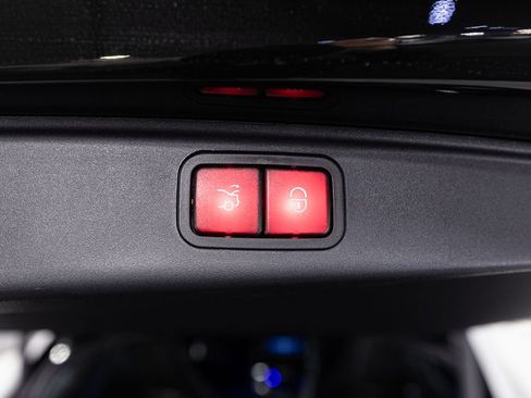 Used 2025 Mercedes-Benz AMG GT 63 image 28