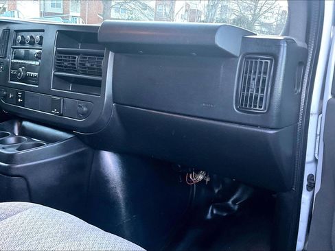 Used 2017 Chevrolet Express 3500 image 14