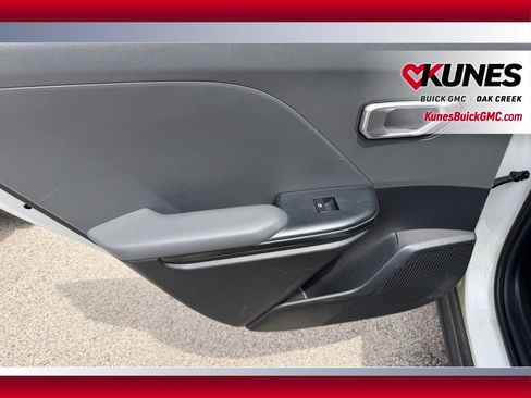 Used 2025 Kia K4 FWD image 10