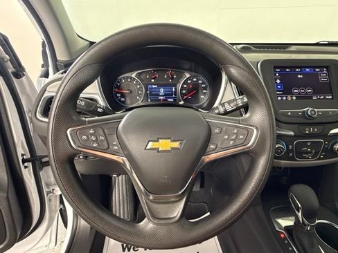 Used 2024 Chevrolet Equinox LS w/ LS Convenience Package FWD image 17