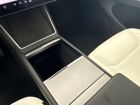 Used 2026 Tesla Model Y AWD image 41