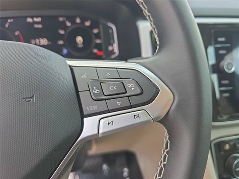 Used 2023 Volkswagen Atlas SE w/ Panoramic Sunroof Package FWD image 26