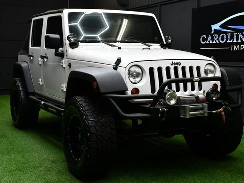 Used 2013 Jeep Wrangler Unlimited Sport w/ Connectivity Group AWD/4WD image 12