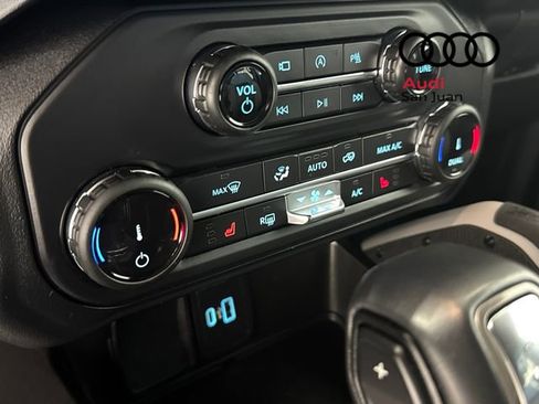 Used 2022 Ford Bronco Outer Banks image 19