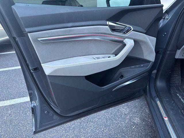 Certified 2024 Audi Q8 e-tron Prestige w/ Prestige Package AWD/4WD image 8