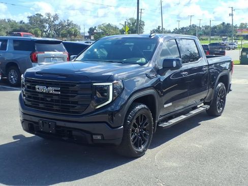 Used 2024 GMC Sierra 1500 Elevation w/ Elevation Premium Package AWD/4WD image 3