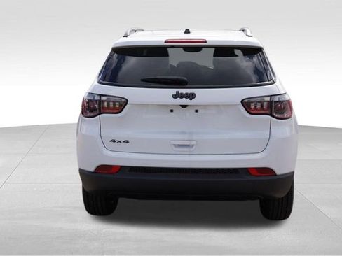 New 2025 Jeep Compass Latitude w/ Sun & Sound Group image 4