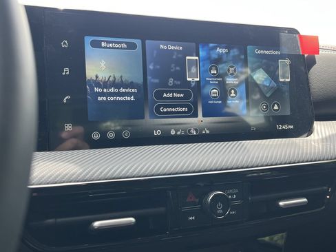 New 2026 Nissan Kicks SR w/ SR Premium Package FWD image 4