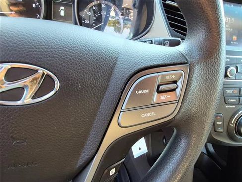 Used 2017 Hyundai Santa Fe Sport FWD image 15