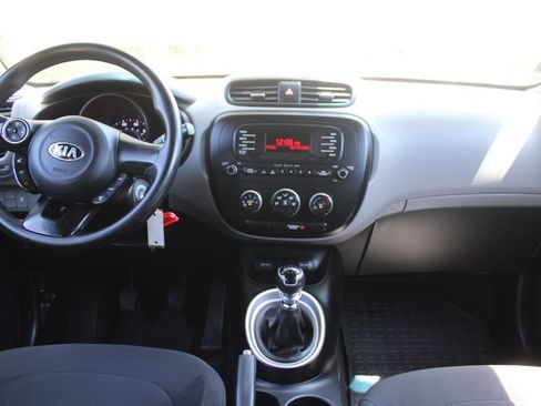 Used 2014 Kia Soul FWD image 22