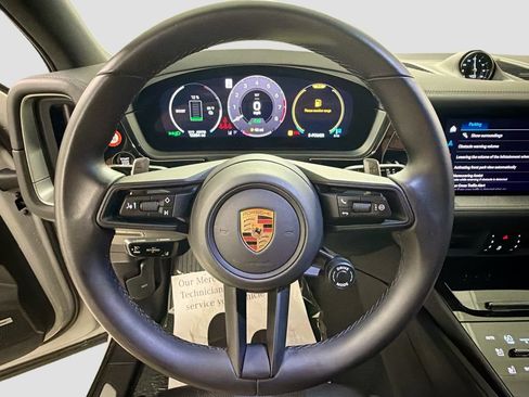 Certified 2025 Porsche Cayenne E-Hybrid AWD/4WD image 12