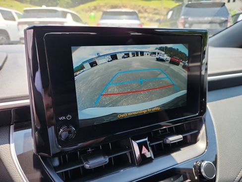 Used 2025 Toyota Corolla SE FWD image 21