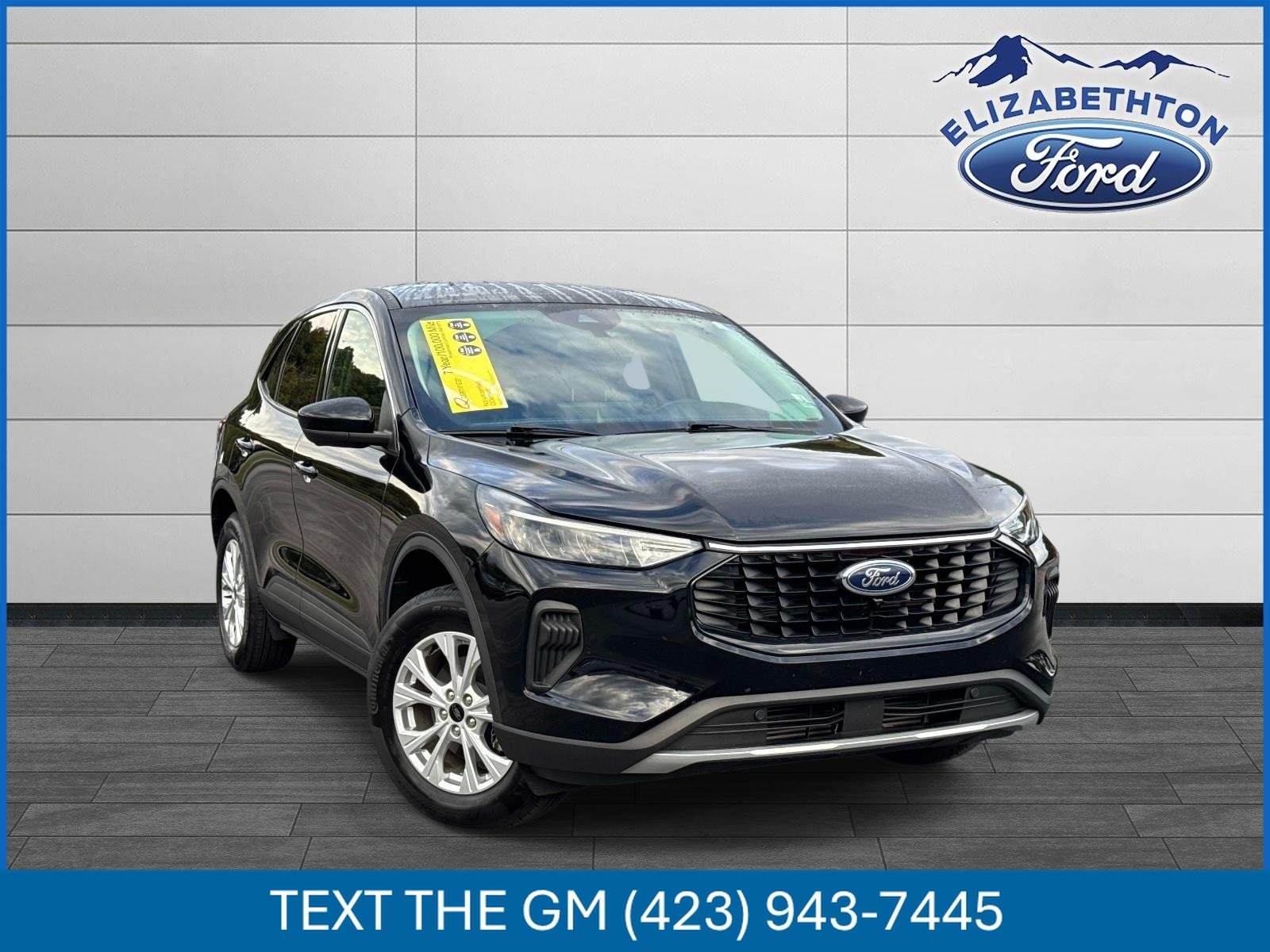Used 2024 Ford Escape Active w/ Tech Pack #2 AWD/4WD image 1