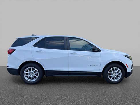 Certified 2023 Chevrolet Equinox LS w/ LS Convenience Package AWD/4WD image 8
