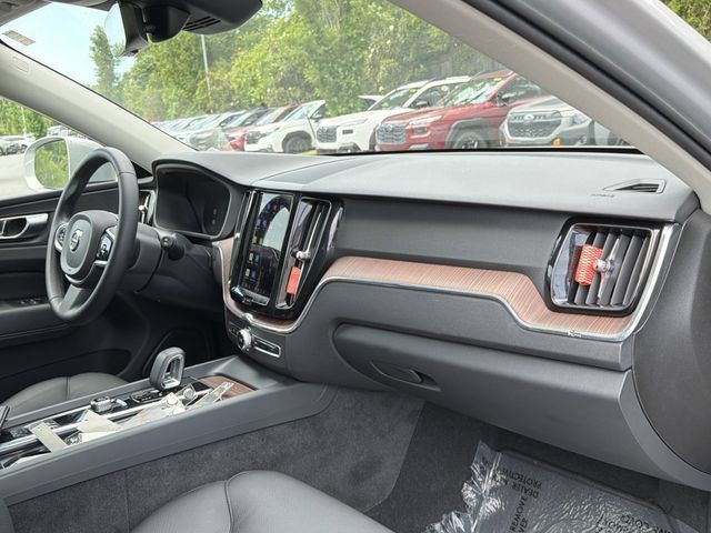 Used 2023 Volvo XC60 T8 Plus AWD/4WD image 14