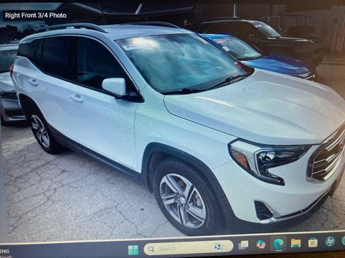 Used 2020 GMC Terrain SLT w/ LPO, Floor Liner Package FWD image 6