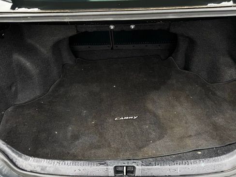 Used 2014 Toyota Camry SE FWD image 10