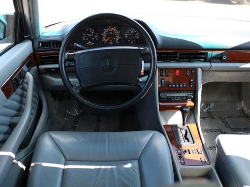 Used 1990 Mercedes-Benz 300 SE image 15