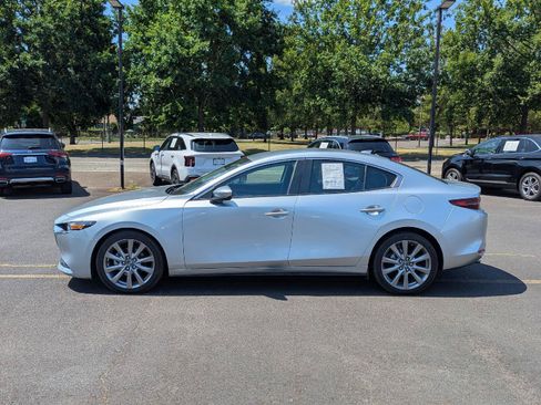 Used 2020 MAZDA MAZDA3 AWD Sedan w/ Preferred Package image 2
