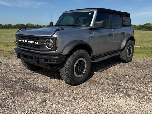 Used 2022 Ford Bronco Black Diamond w/ Sasquatch Package AWD/4WD image 16