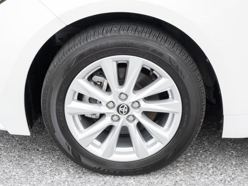 Used 2024 Toyota Corolla LE image 31