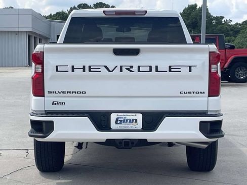 Used 2026 Chevrolet Silverado 1500 Custom w/ LPO, Dark Essentials Package RWD image 3