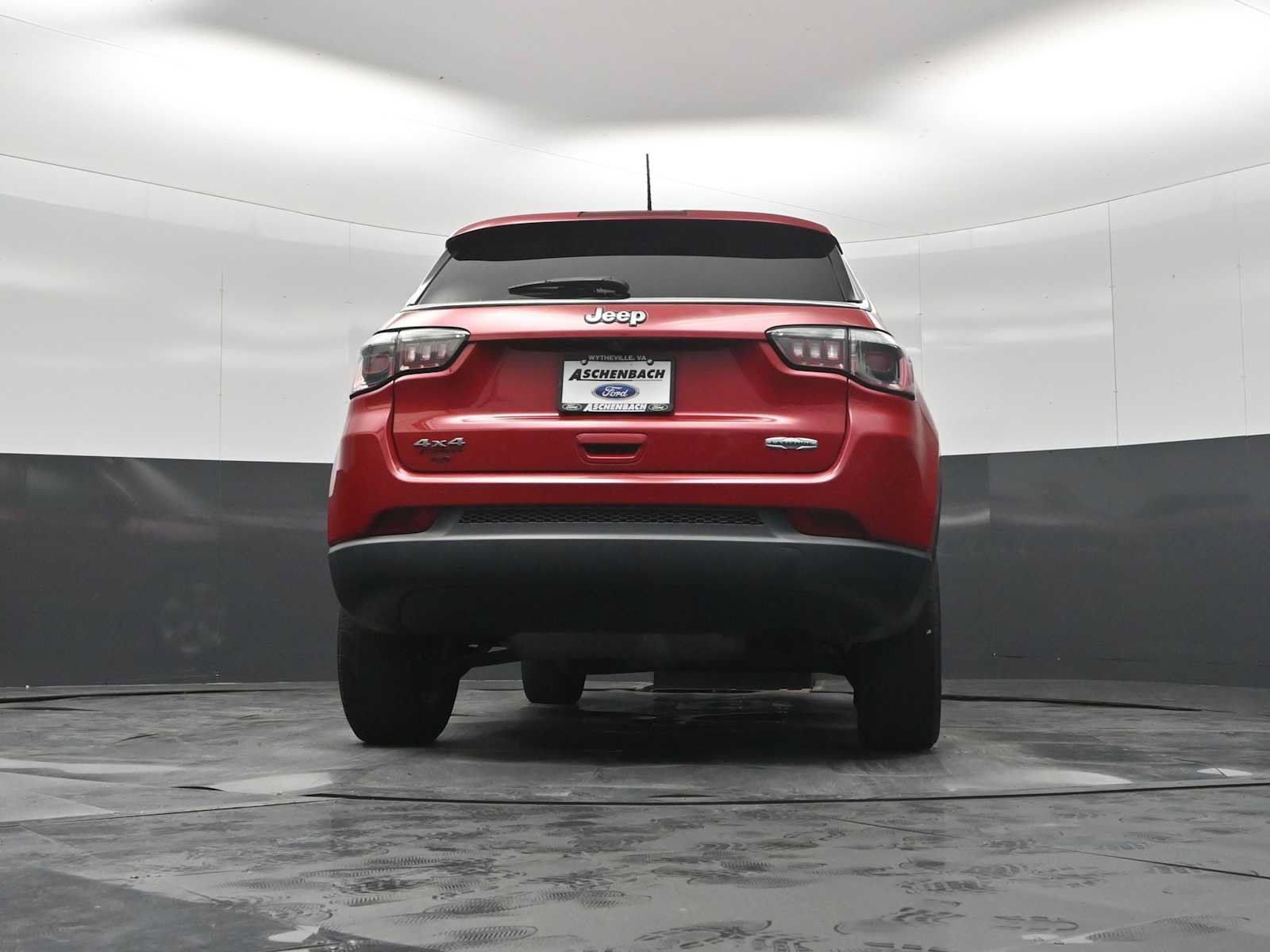 Used 2019 Jeep Compass Latitude w/ Popular Equipment Group AWD/4WD image 28