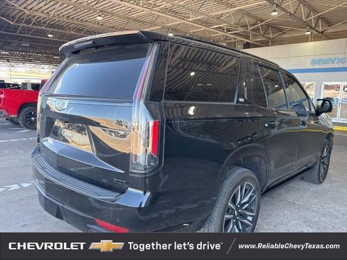 Used 2021 Cadillac Escalade Sport w/ Driver Assist Tech Package image 6