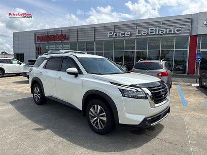 Used 2023 Nissan Pathfinder SL
