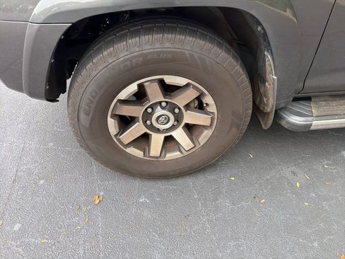 Used 2018 Toyota 4Runner SR5 Premium RWD image 3