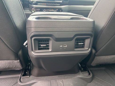 Used 2025 Chevrolet Silverado 1500 LT Trail Boss w/ LT Trail Boss Premium Package image 26