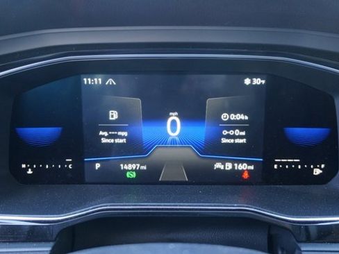 Certified 2023 Volkswagen Jetta SE w/ Panoramic Sunroof Package image 15