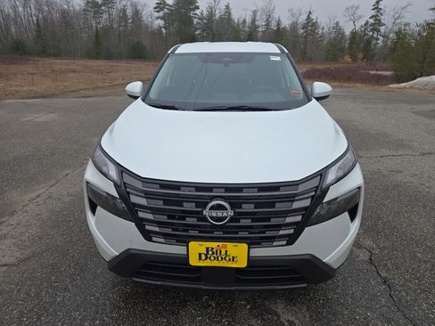 New 2026 Nissan Rogue SV image 10